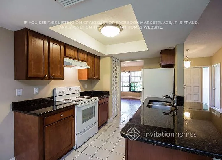 2212 Viscaya Pkwy — Photo 6