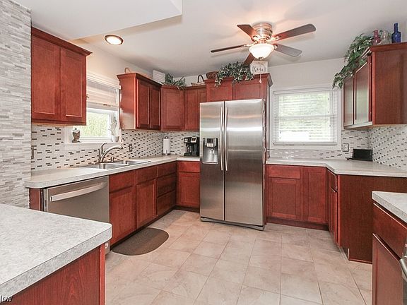 5th image of 5916 Parkridge Ave