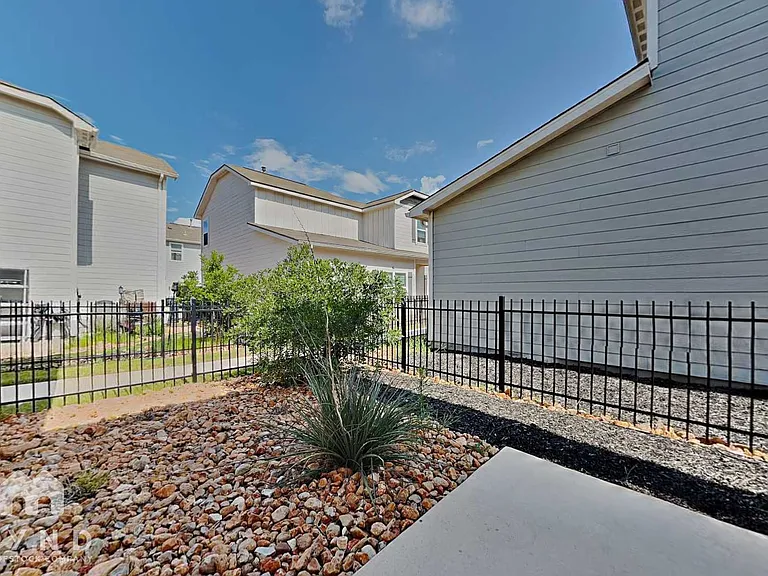 10826 Quinn Ct — Photo 18