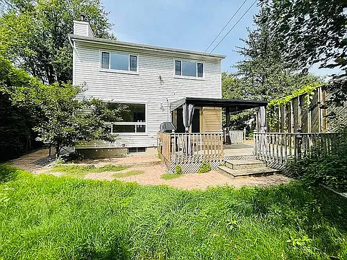 934 Beauclaire Dr Photo 1