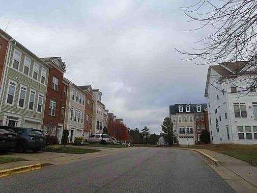 5th image of 15417 Chaddsford Lake Dr