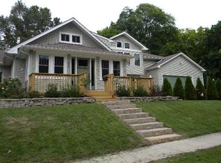 421 W Mechanic St, Rockton, IL 61072