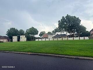 1st image of 329 Beaullieu Dr