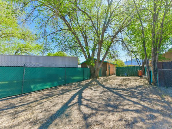 662 & 668 Avenida Perea, Bernalillo, NM 87004