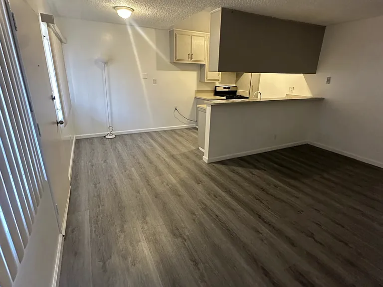 6318 Gentry St #D — Photo 1