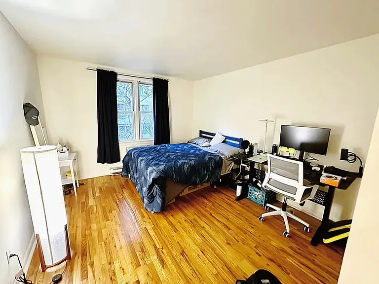 313 W 55th St #4R — Photo 3