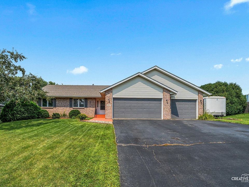 1st image of 3455 Valley Woods Dr