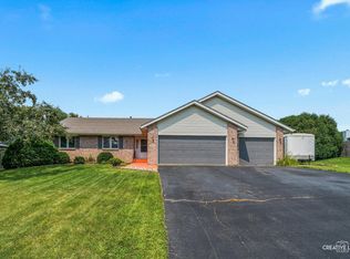 3455 Valley Woods Dr, Cherry Valley, IL