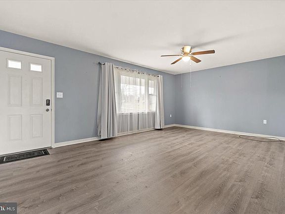 4th image of 3510 Marigold Dr