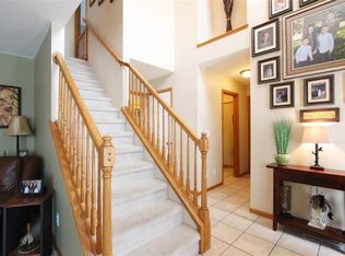 5301 Ironwood Dr, Cedar Falls, IA 50613