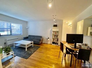 401 Park Pl APT 1F, Fort Lee, NJ 07024