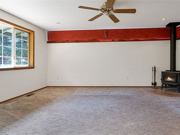 4th image of 2109 Mark Street NE