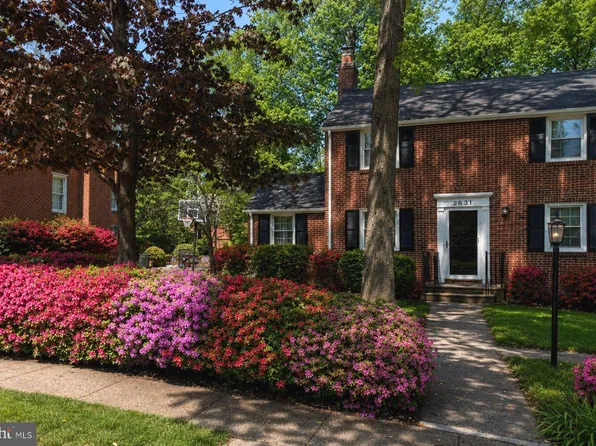 2631 Woodley Pl, Falls Church, VA 22046