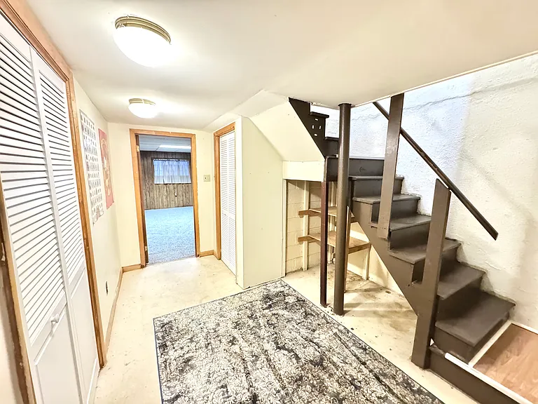 8560 Castor Ave — Photo 18