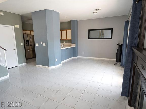 5th image of 537 Meadbury Dr
