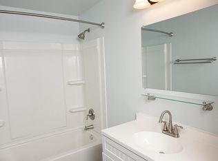 2495 McMillan St, Eugene, OR 97405