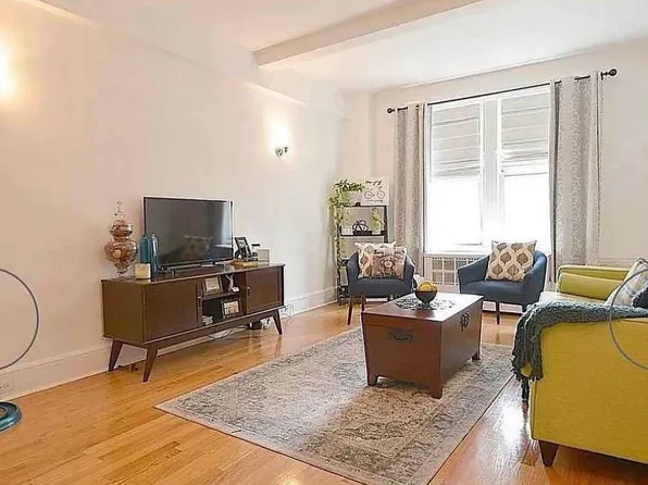 200 West 70th Street image 1 of 2