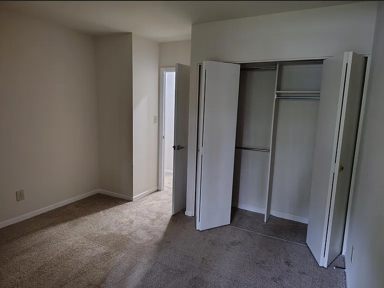 Residences at Pomona Park — Photo 36