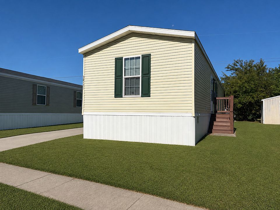 2nd image of 38000 Le Chateau Blvd #639