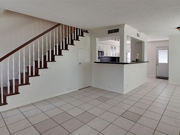 4th image of 6201 Beverlyhill St APT 12