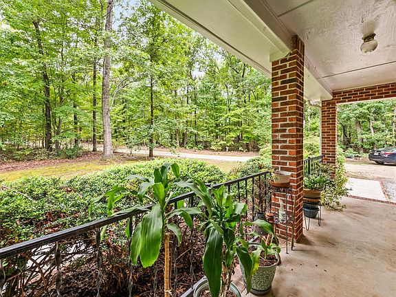 5th image of 216 Whispering Wood Rd