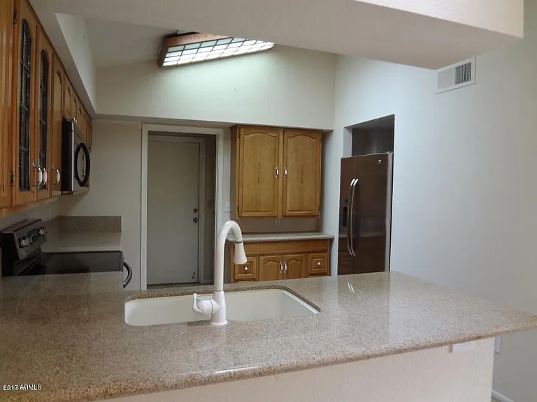 1912 S Hall — Photo 3