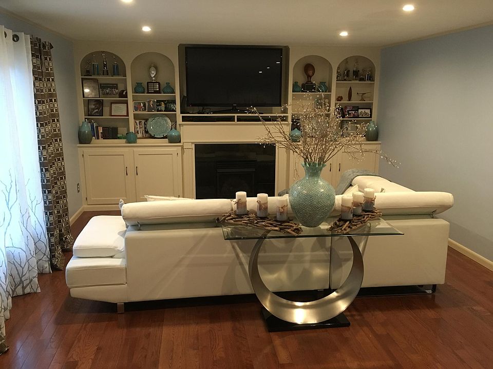 1st image of 146 Camden Ave #1