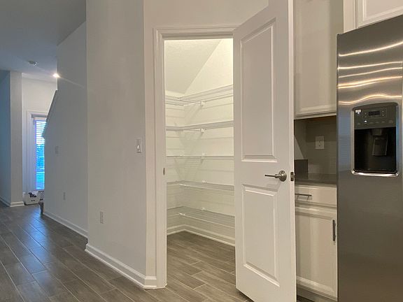 3rd image of 2381 Volunteer Ave