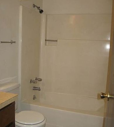 5th image of 73 Veys Dr APT B