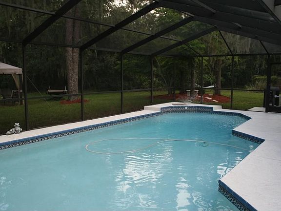 Heated Saltwater Pool