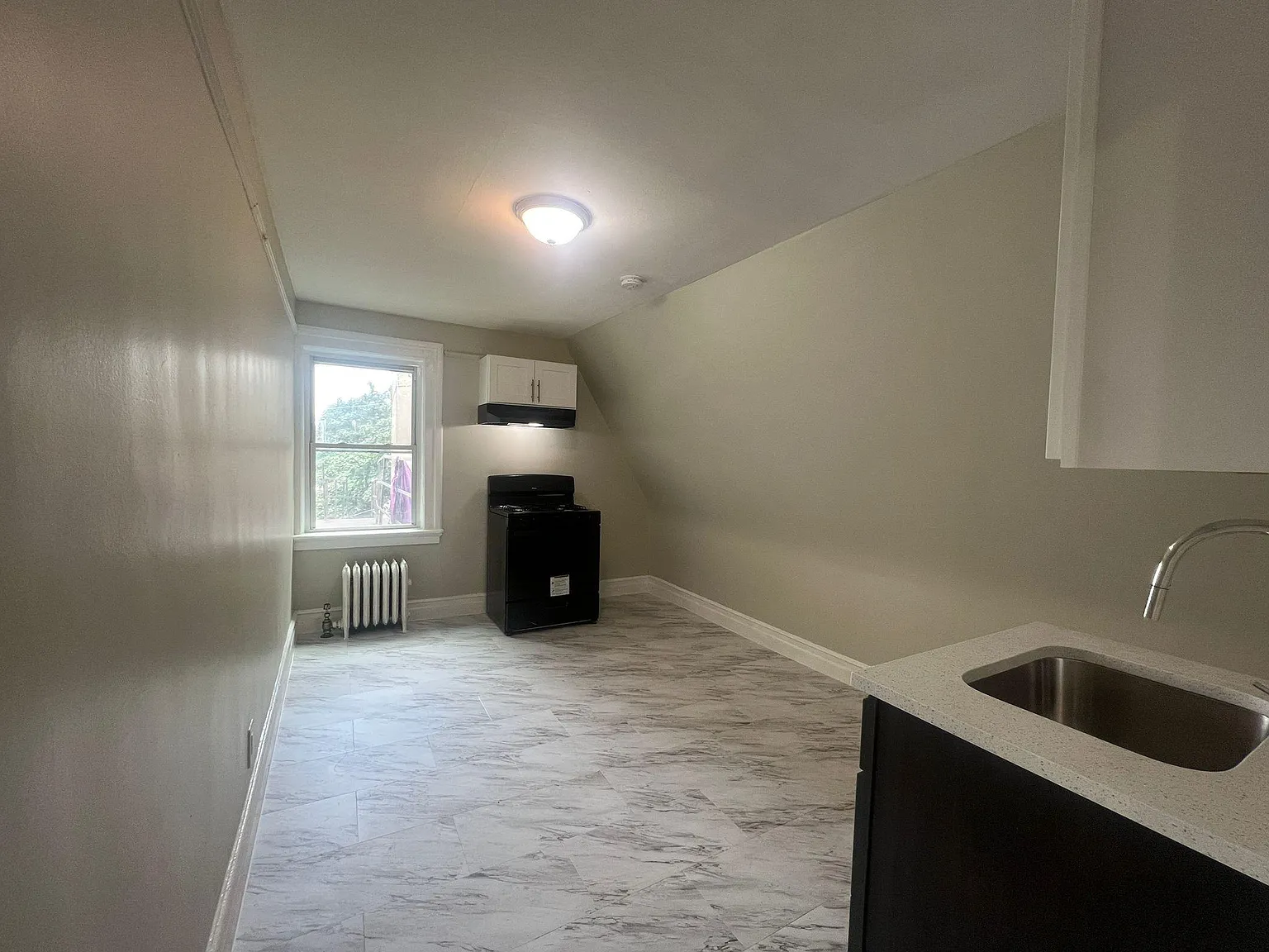 2 bed, 8502 sqft, $1,695 — Photo 3