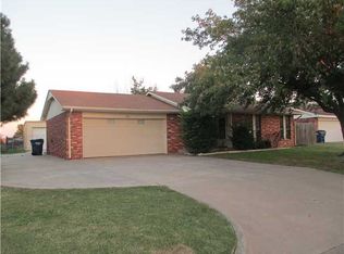 2719 S Estate Dr, El Reno, OK 73036