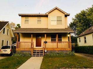 1046 Farrington St, Saint Paul, MN 55117