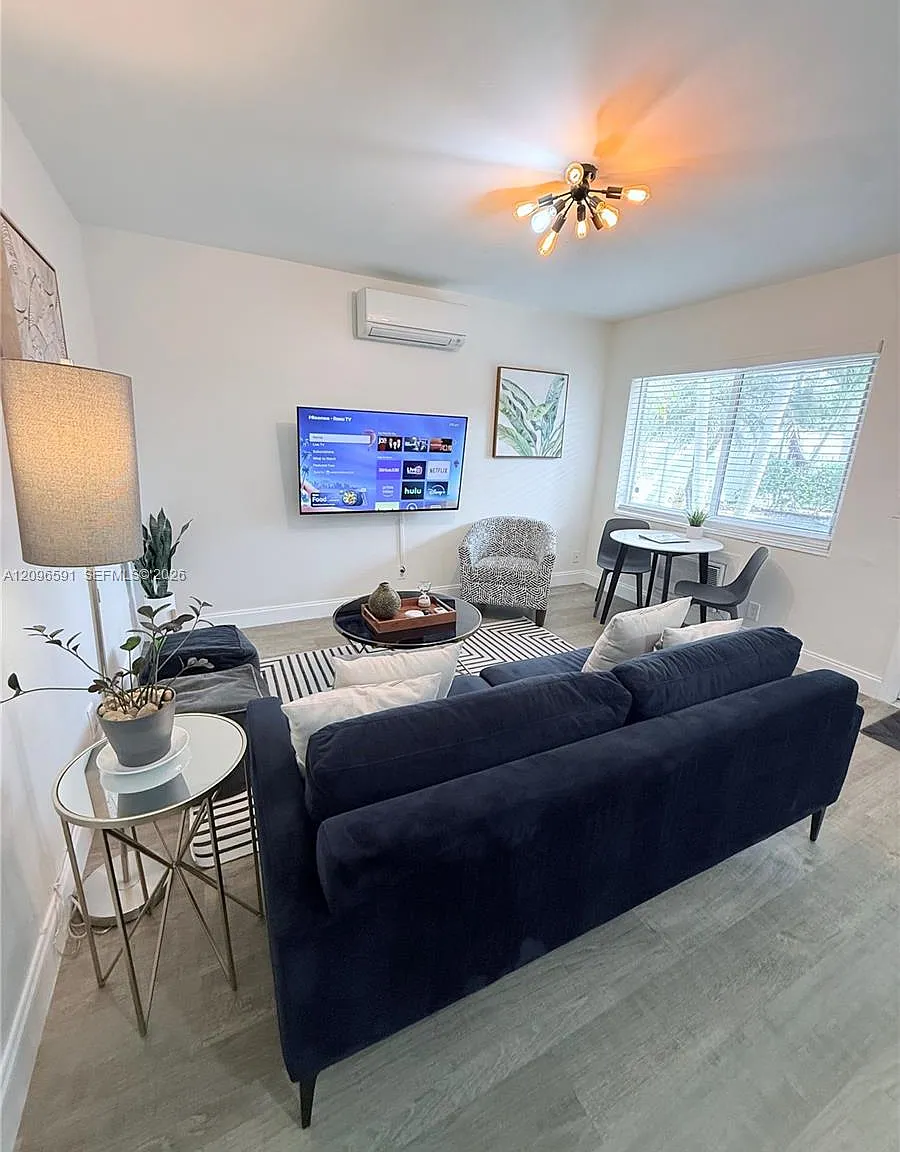Norfolk Gardens Amd Plat — Photo 1