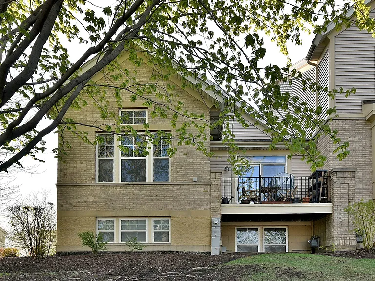 5600 Cloverdale Rd — Photo 22