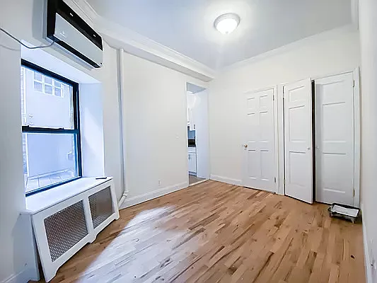 Rented by City Connections Realty | media 20