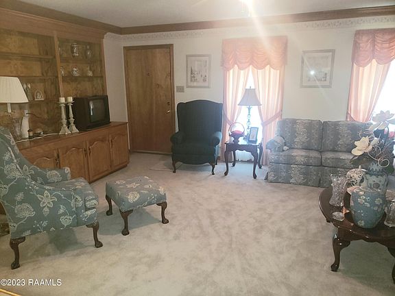 3rd image of 111 Lsue Dr