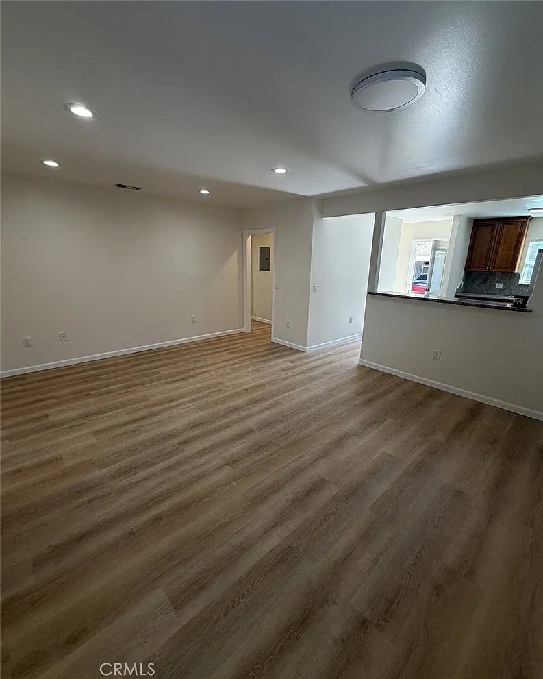 2 bed, 860 sqft, $2,800 — Photo 2