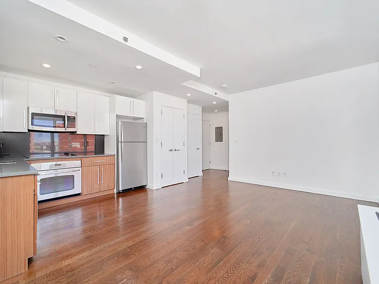 1209 Dekalb Ave #412 — Photo 4