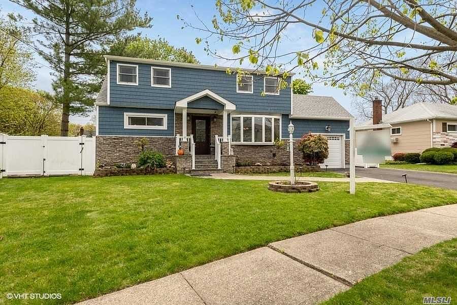 1st image of 90 N Queens Ave