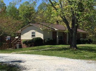 195 Whitaker Chapel Rd, Pilot Mtn, NC 27041