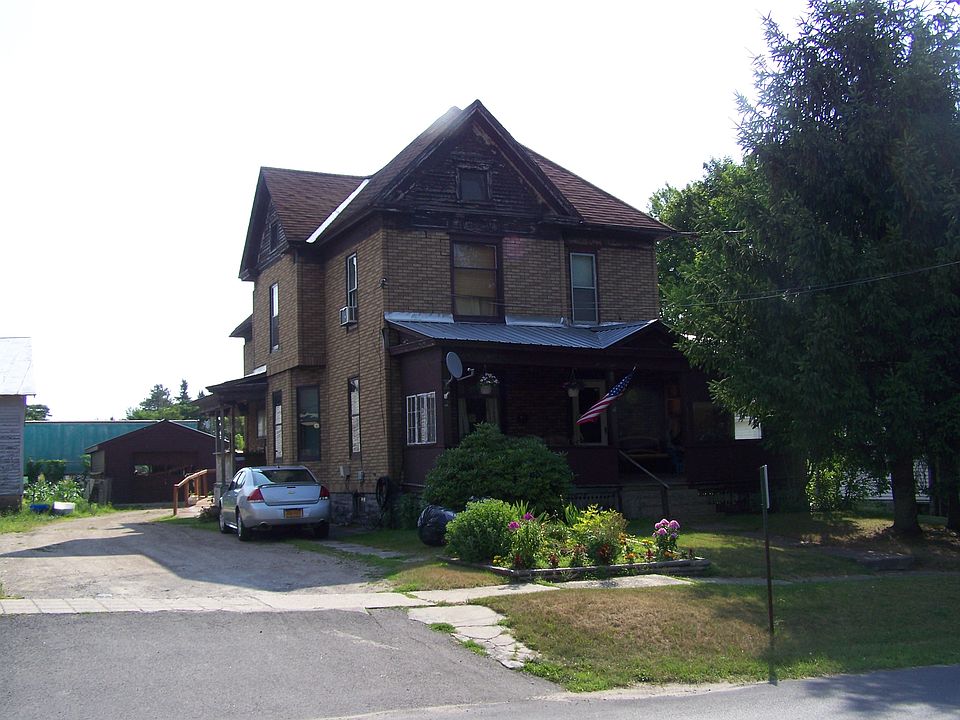 2nd image of 49 Grove St
