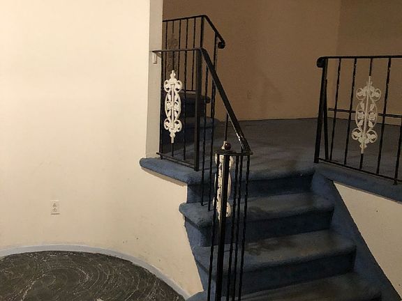 4th image of 2591 Bryant Dr