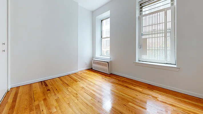 Rented by Bond New York | media 8