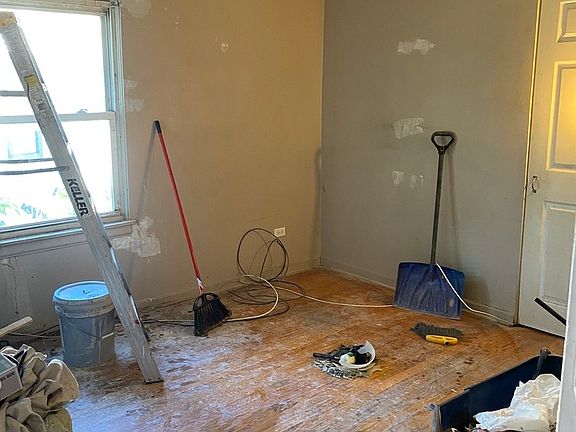 4th image of 314 N 1st Ave