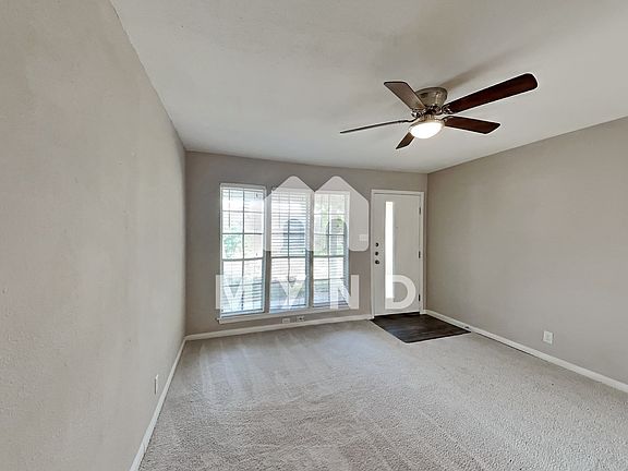 3rd image of 1010 N Meadows Dr APT A