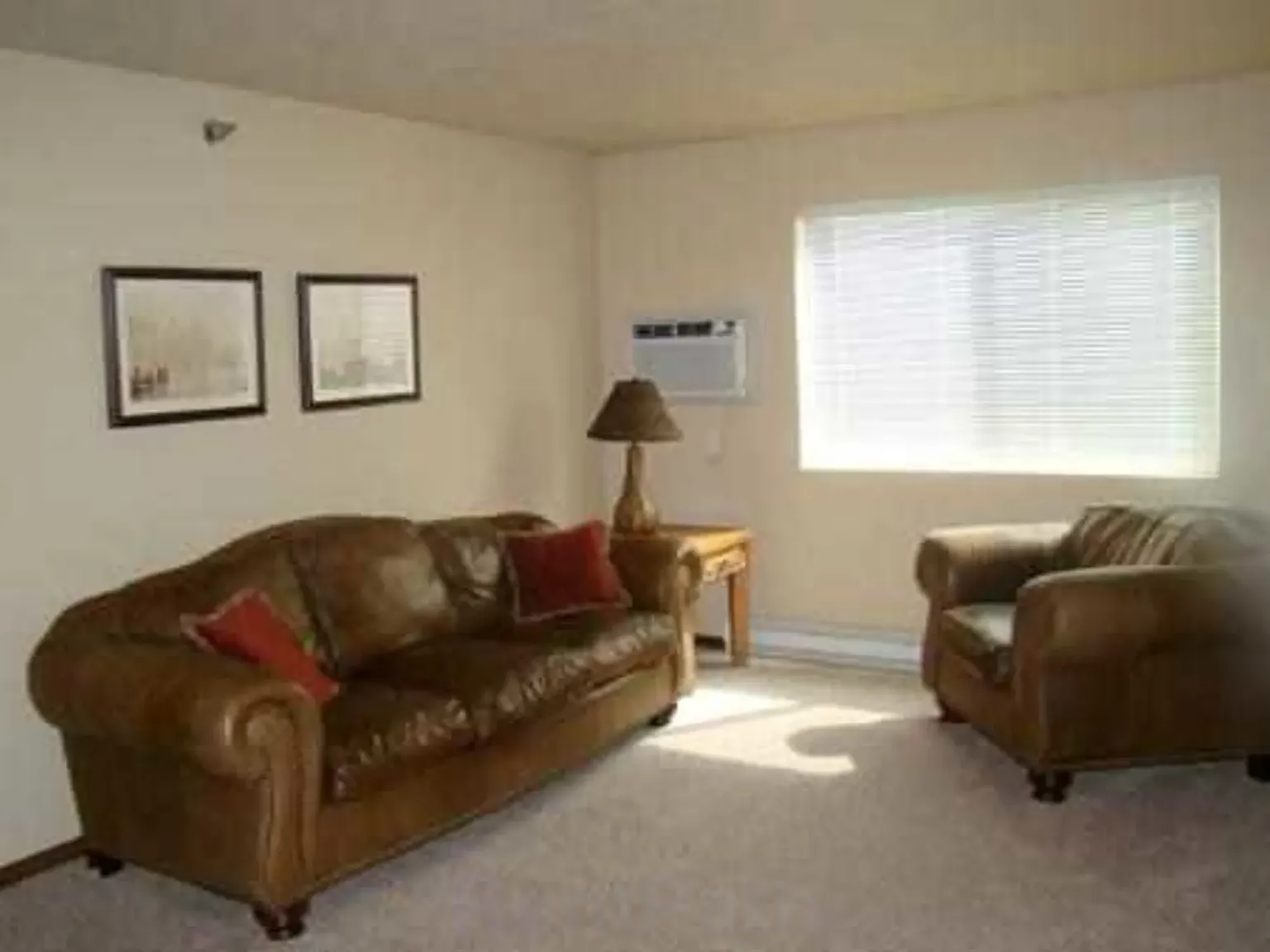 Mirada Manor Apartments — Photo 4