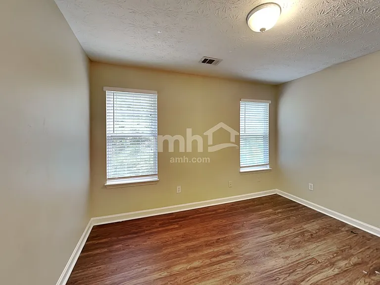 540 Gables Ct — Photo 17