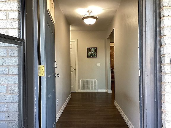 5th image of 4112 W Westbrook Dr