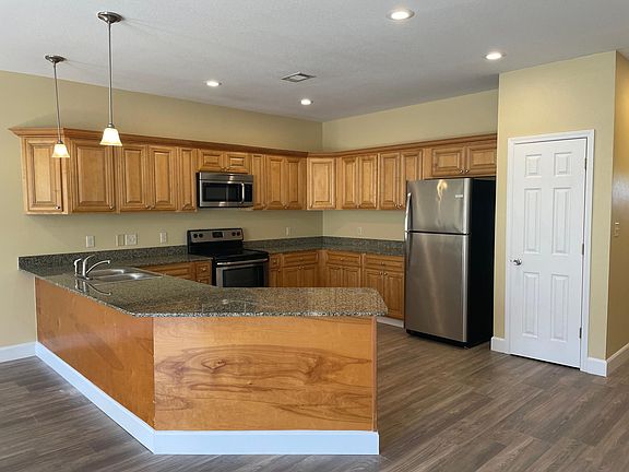 2nd image of 513 Arbor Lake Dr